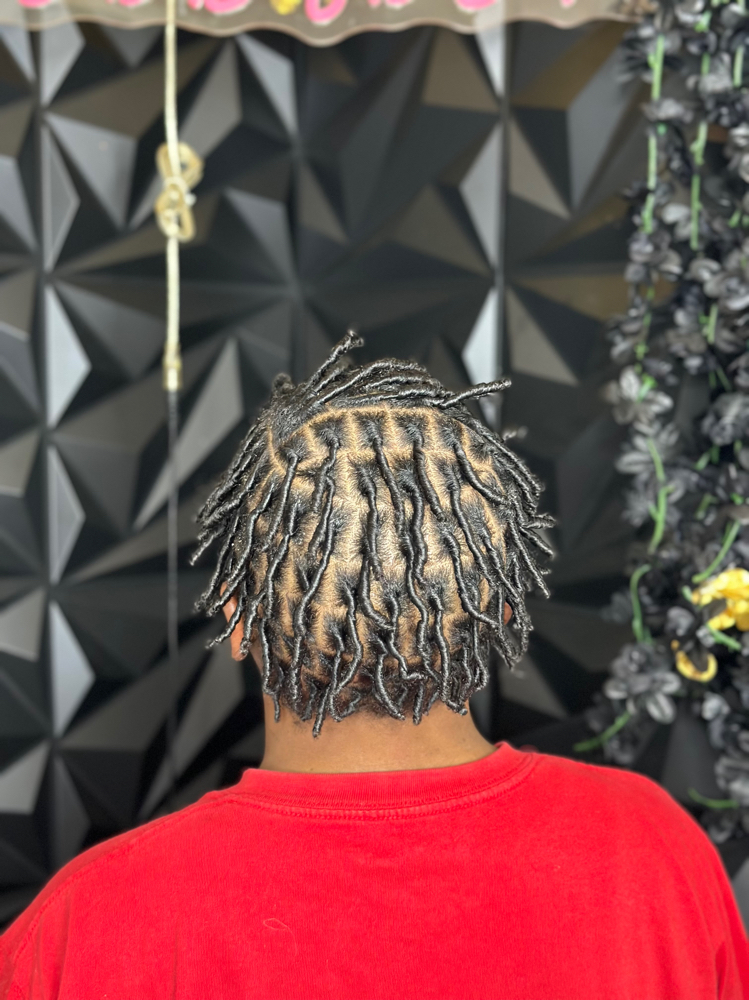 Loc Retwist (SHORT/ABOVE NECKLINE) at LoccedByDen in Dayton, OH