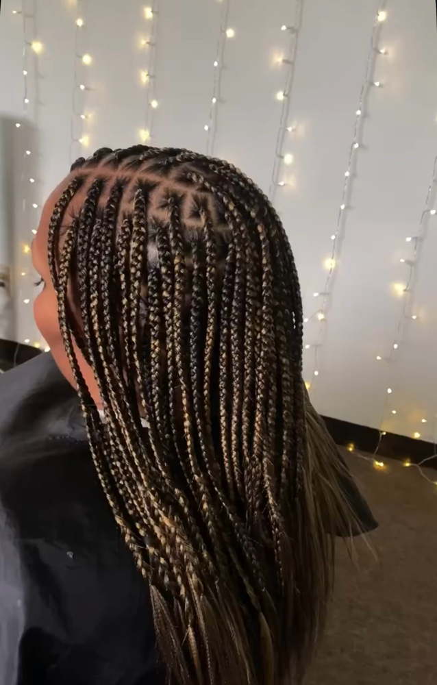 Medium Knotless