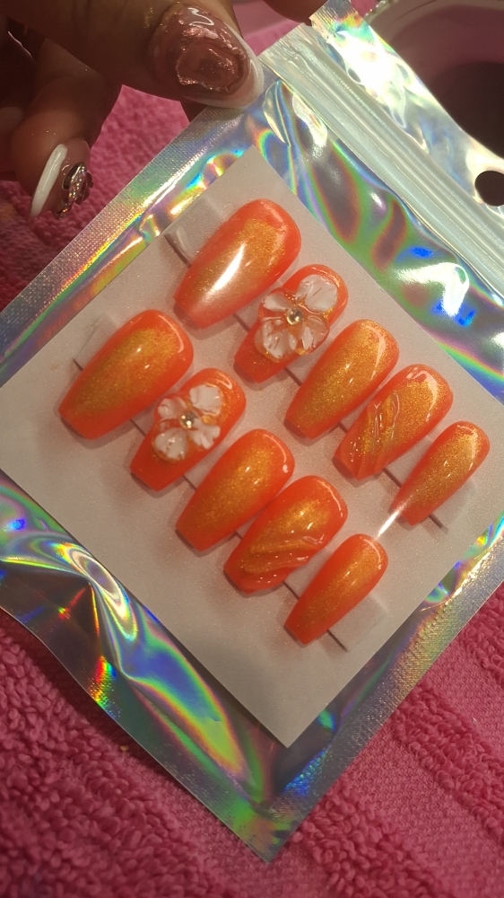Customized Press-on nail Sets