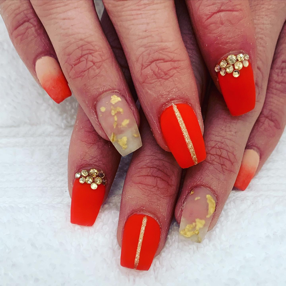 Rhinestones - Minimum Bling