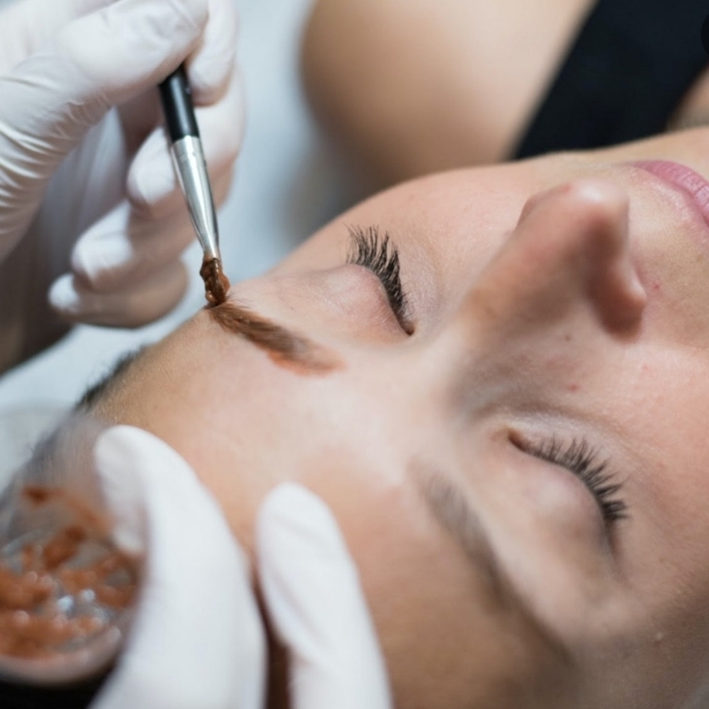 Basic Eyebrow Tinting