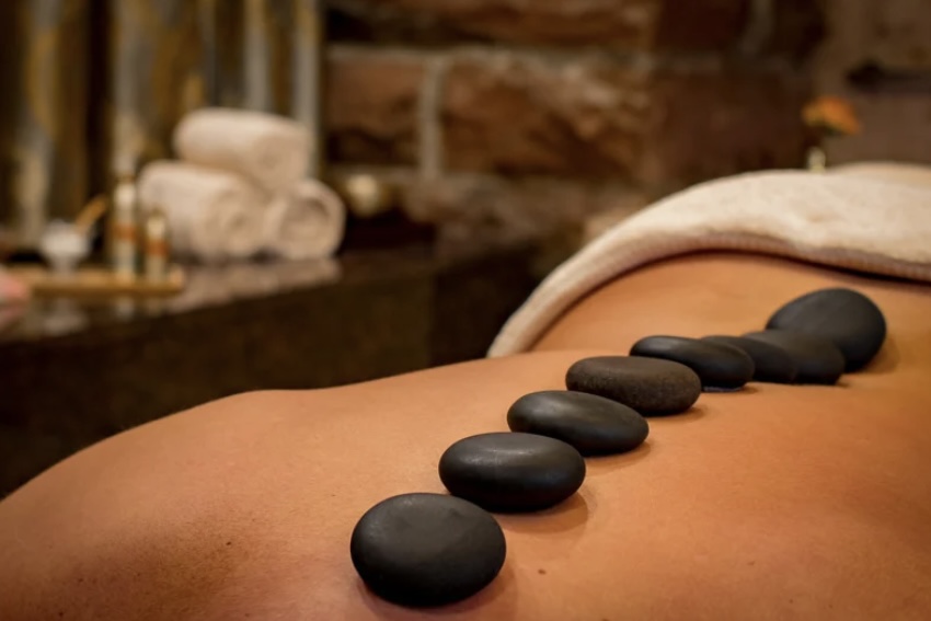 90 Minute Hot Stone Massage