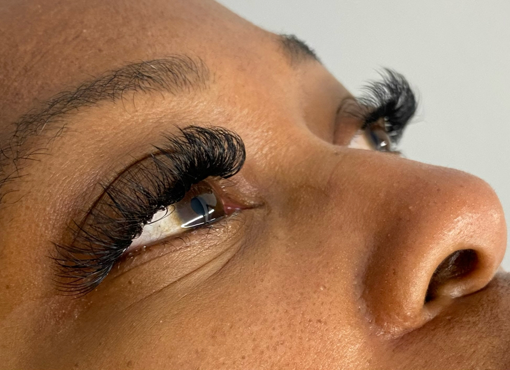 Volume Lash Extensions: Fill