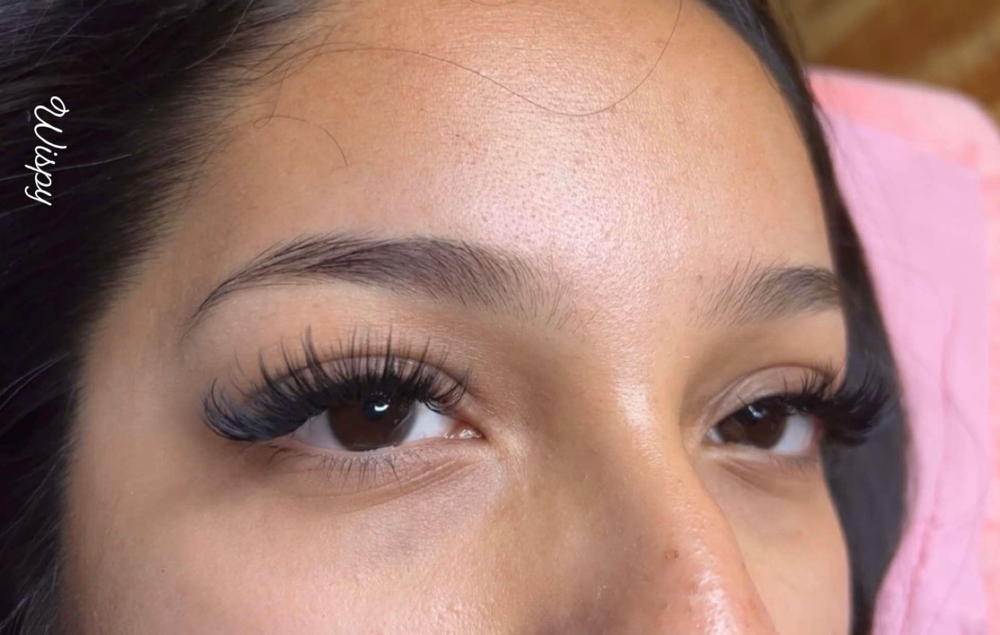 Light Volume Wispy Full Set
