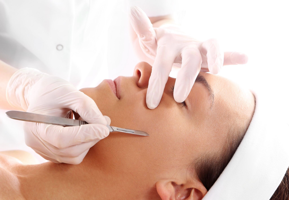 Dermaplaning With Facial