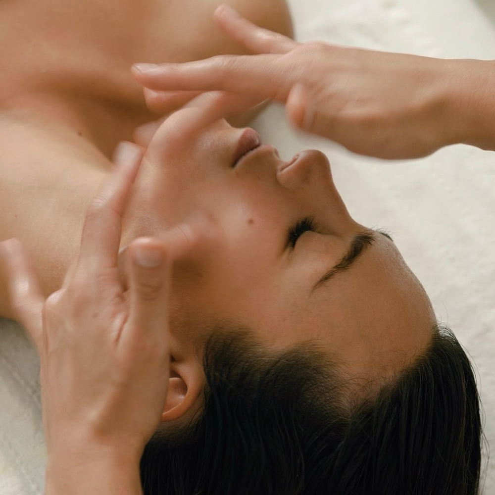 LYMPHATIC DRAINAGE FACIAL