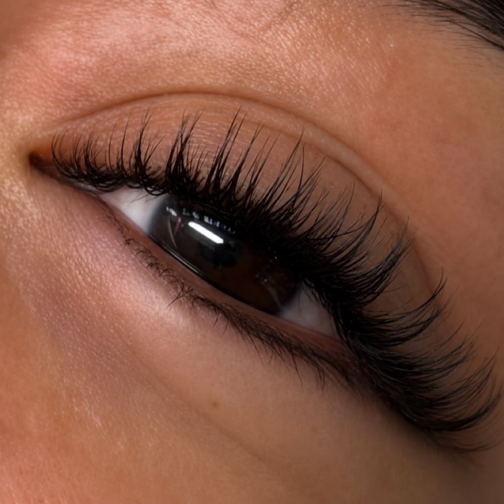Classic Eyelash Extensions at Beauty By Meza in Spring Valley, CA