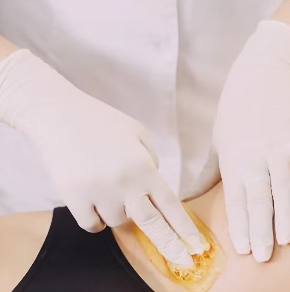 Women's Bikini Wax