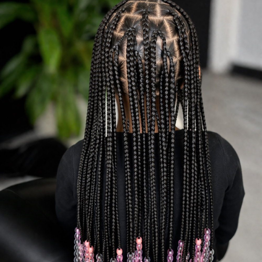 Kid’s Medium Knotless at Beauty4baeee in El Dorado, AR
