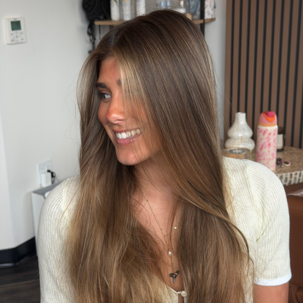 Bronzed And Brunette at Tide and Tone Salon in Bradenton, FL