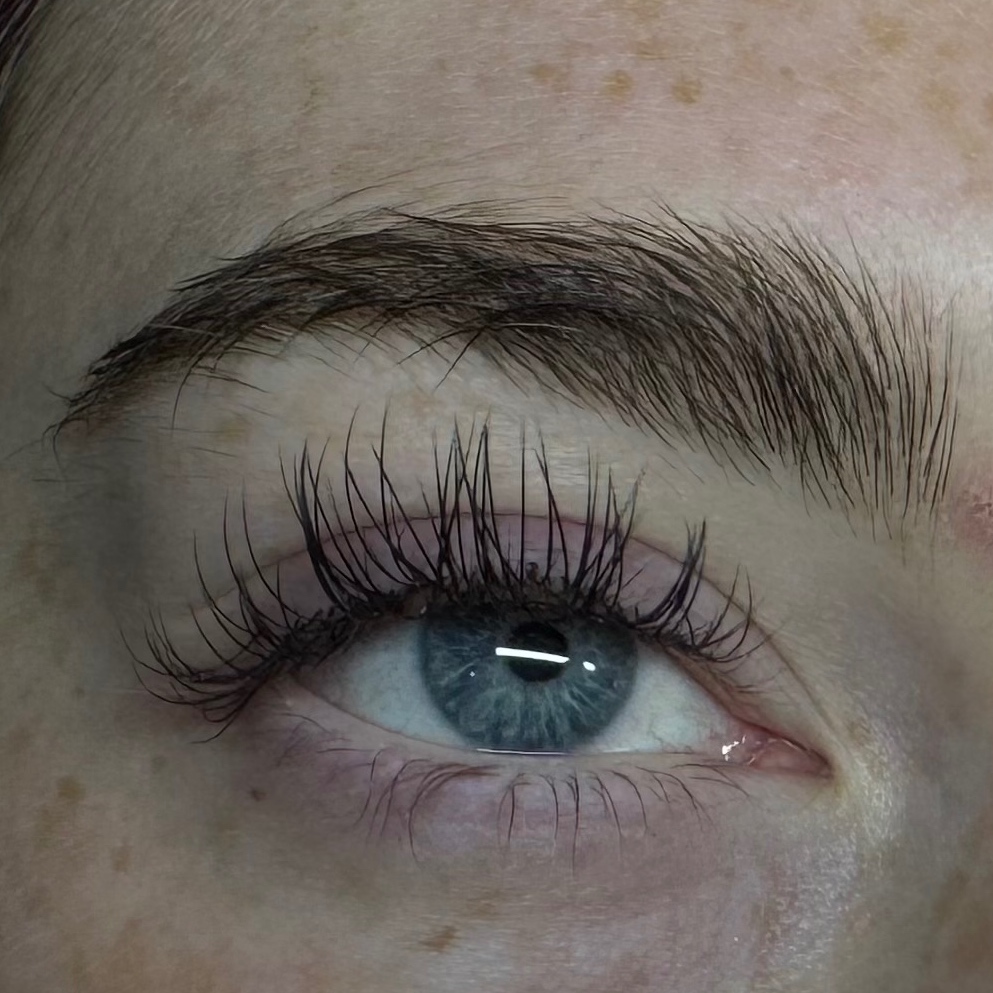 Classic set at MG Beauty Studio in Cincinnati, OH