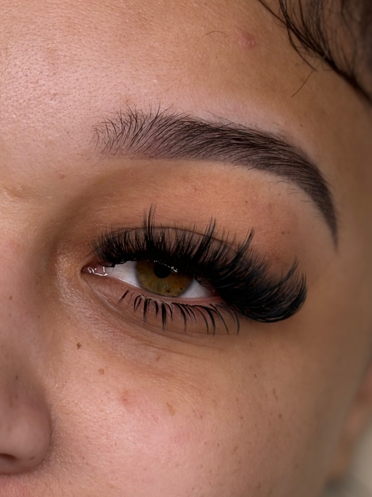 Volume Lash Extensions