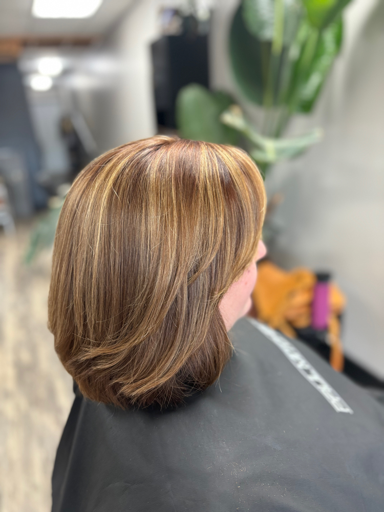 Short-Med. Shampoo, Cut & Blowout