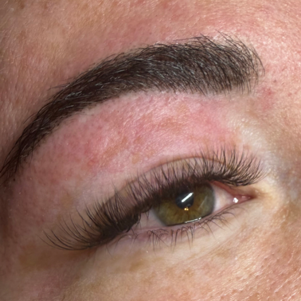 Eyebrow Wax at Kiki Luxe Beauty in Mona, UT