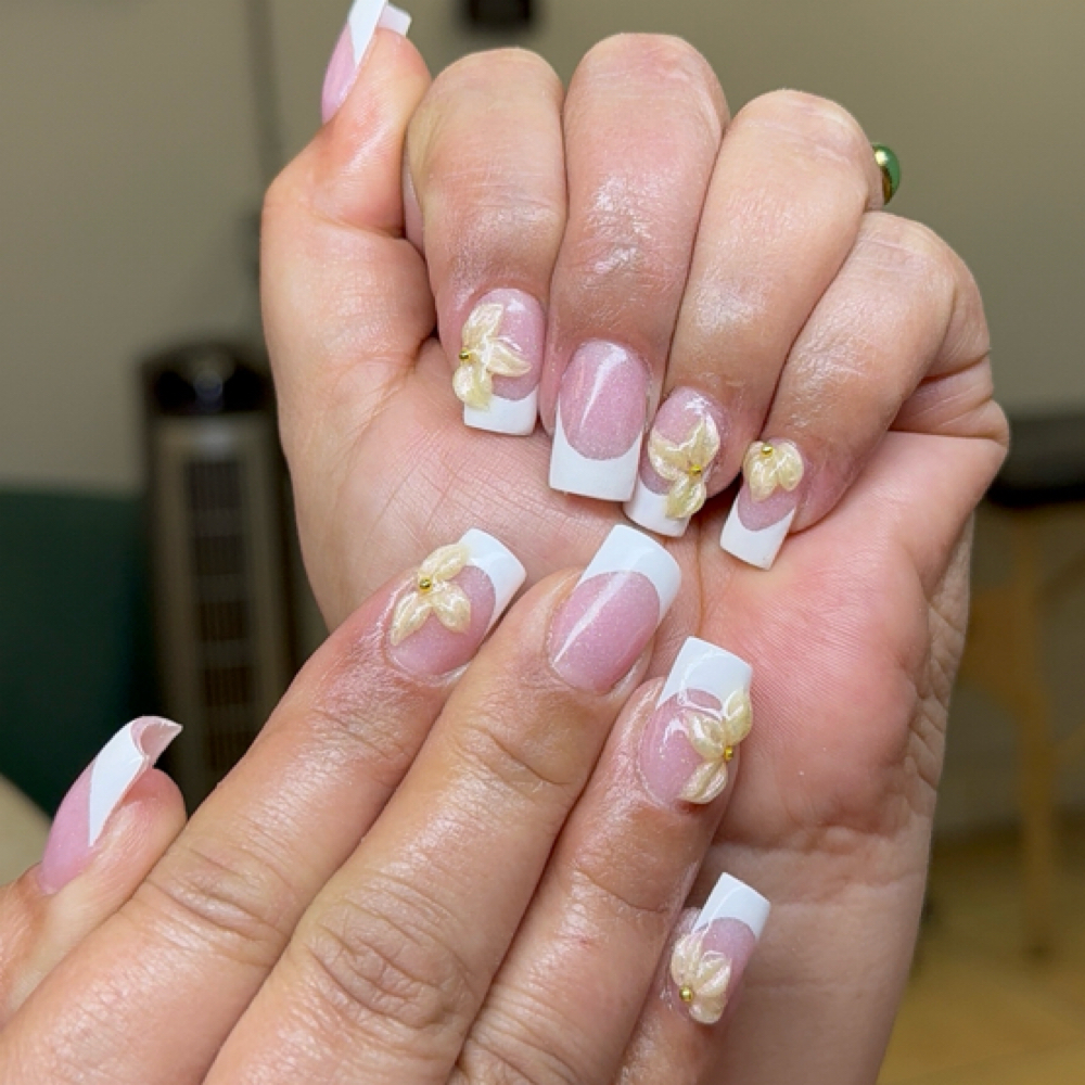 Acrylic full set at sophiadidmyset in Safford, AZ
