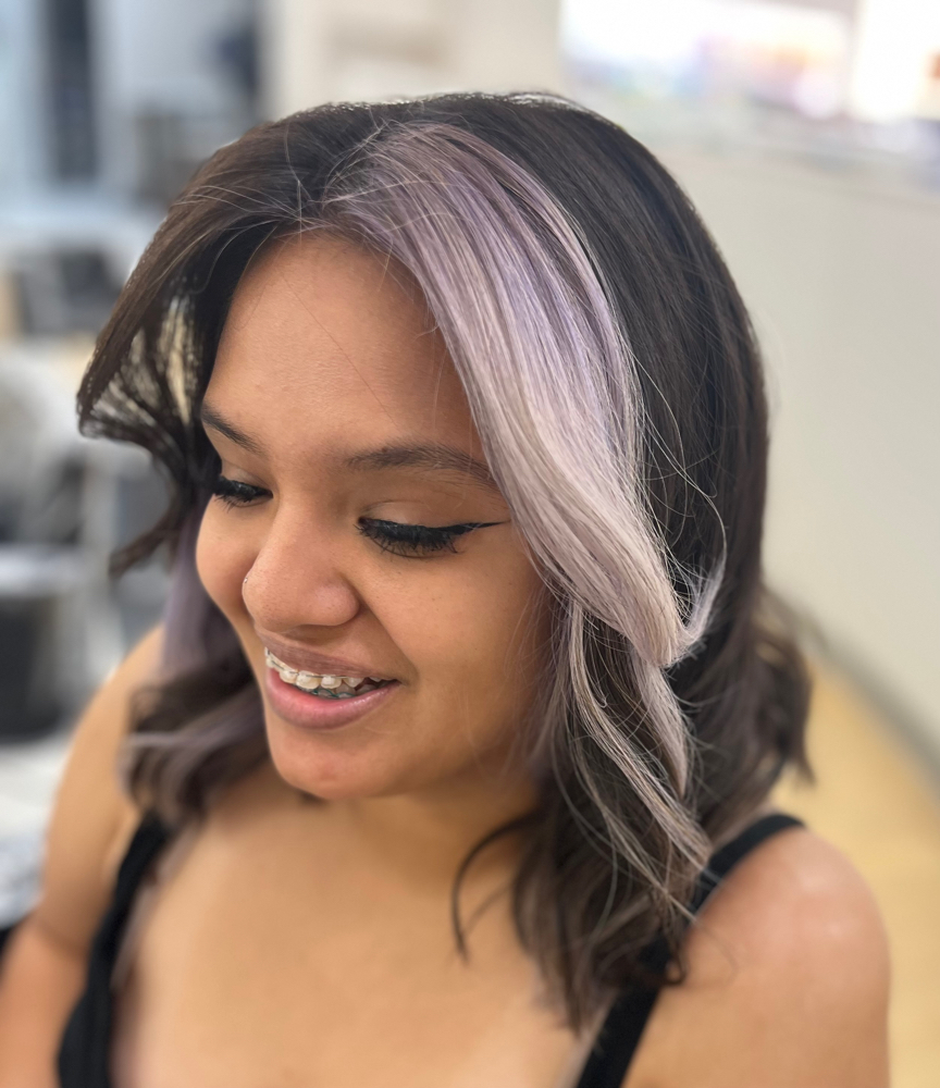 Accent Highlight/ Money piece