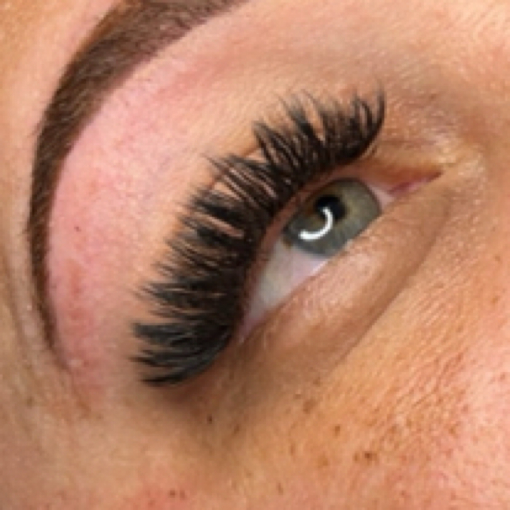 Cluster Lash Extensions at Beyouteeful Obsession Makeup & Beauty Bar in Tuscaloosa, AL