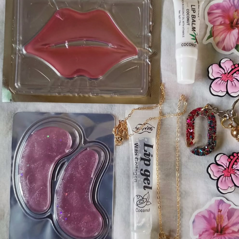 Under Eye Gel Pads & Plump Lip Mask at Bre’s Blended Beauty LLC in Fort Worth, TX