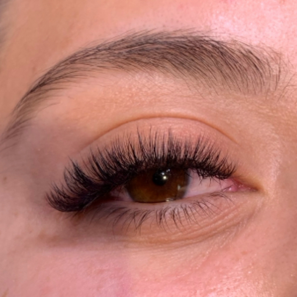 Full Hybrid Set at — Lashing It Up — in Long Beach, CA