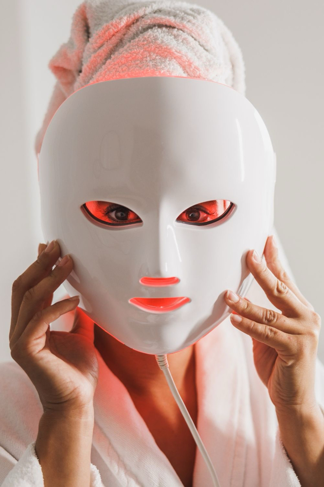 Antiaging Facial With light therapy