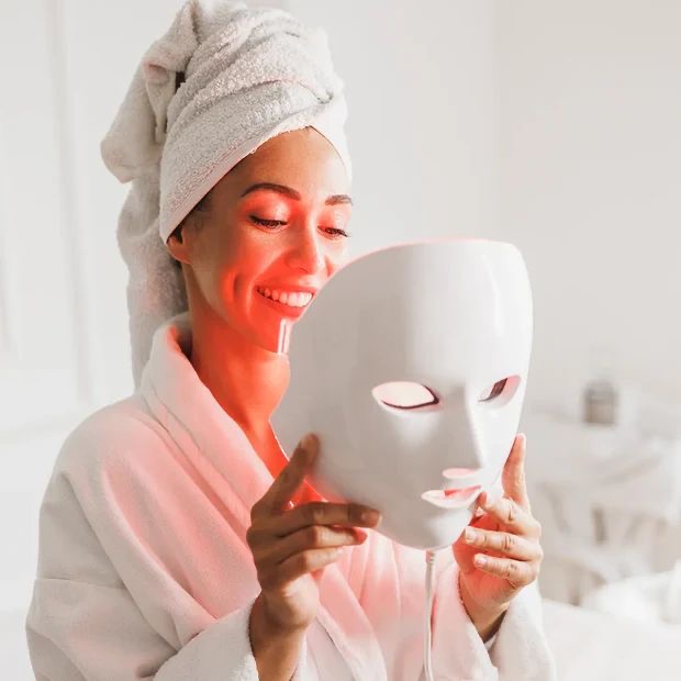 Antiaging Facial With light therapy