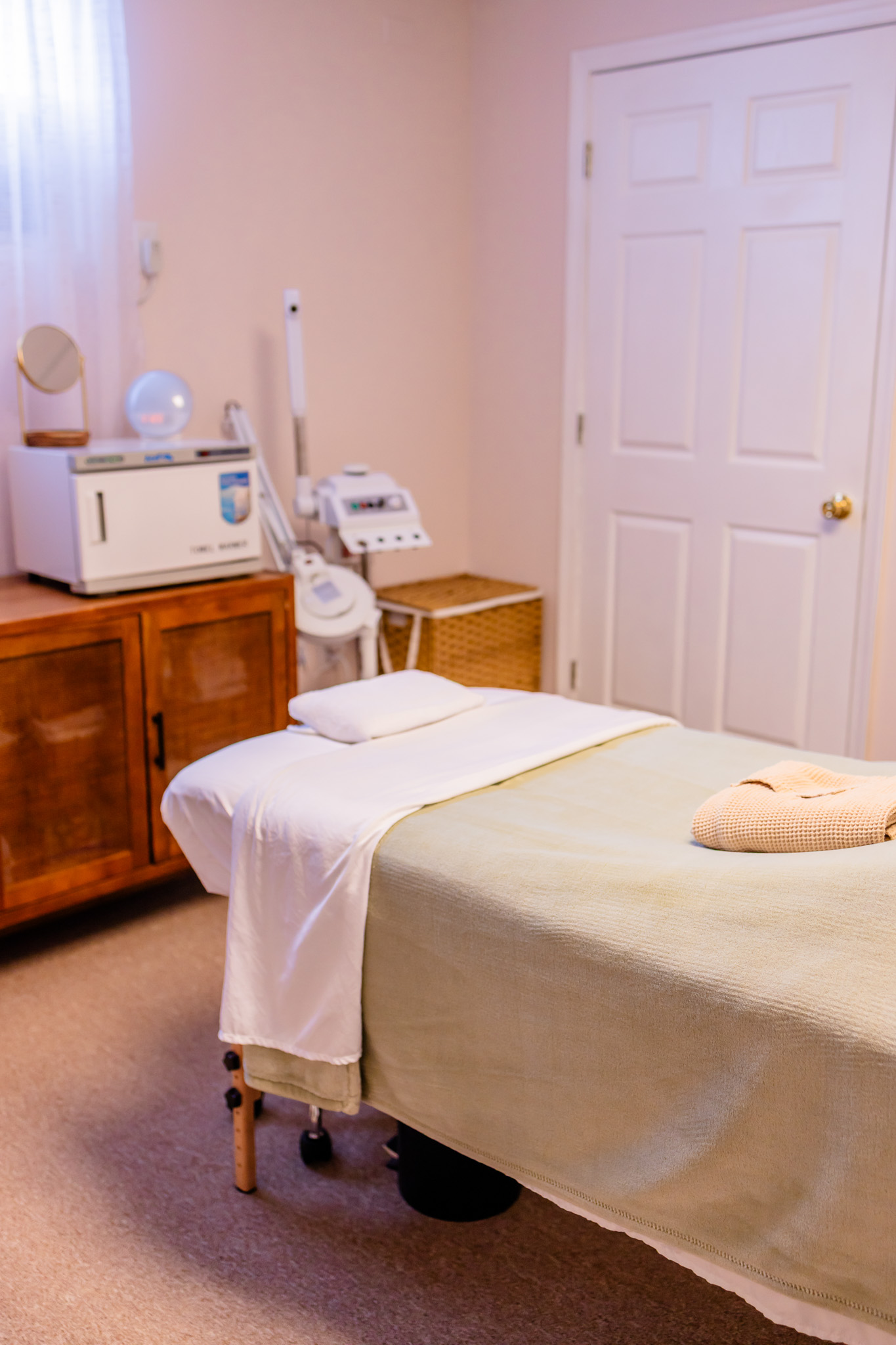 Acne Bootcamp Consult + Treatment