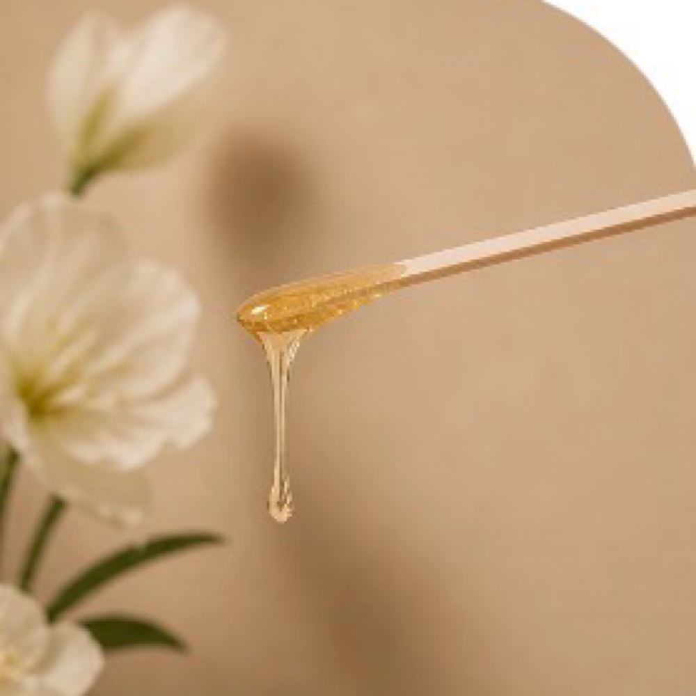 Brow Wax at EVOLVE BEAUTY in Brookfield, WI