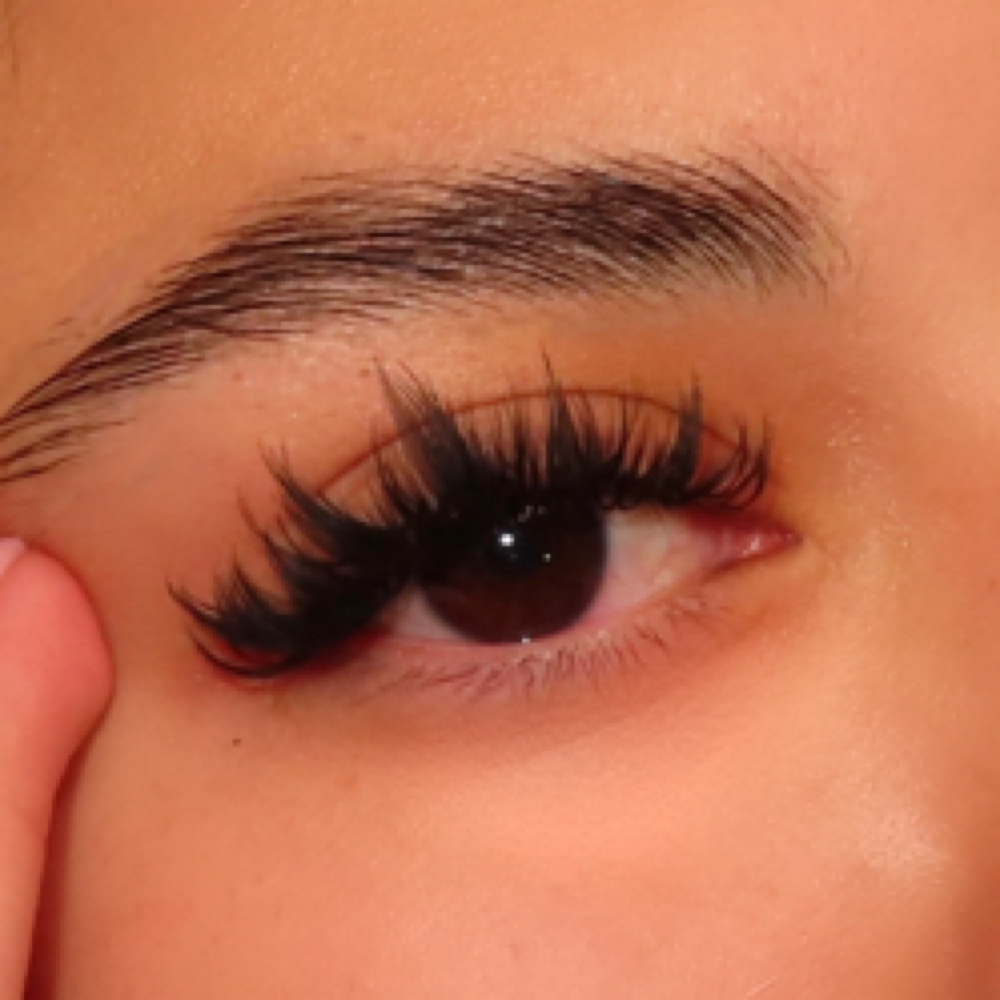 Anime Custom Set at LizzysLashBar in North Hollywood, CA