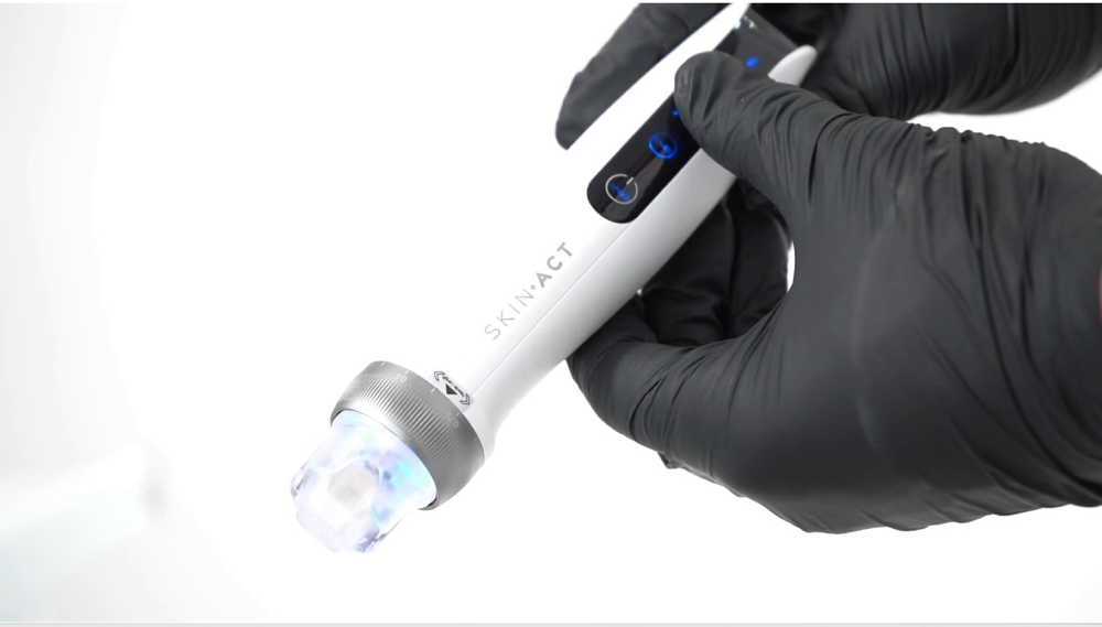 Nanoneedling & LED light Therapy