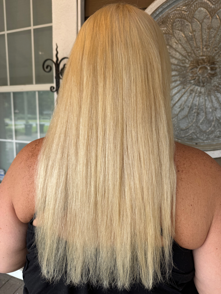 Full Platinum Card Blonding at Moxie Maison de Joli in Pensacola, FL