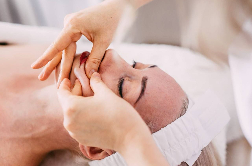 Sculptural Face Lift™