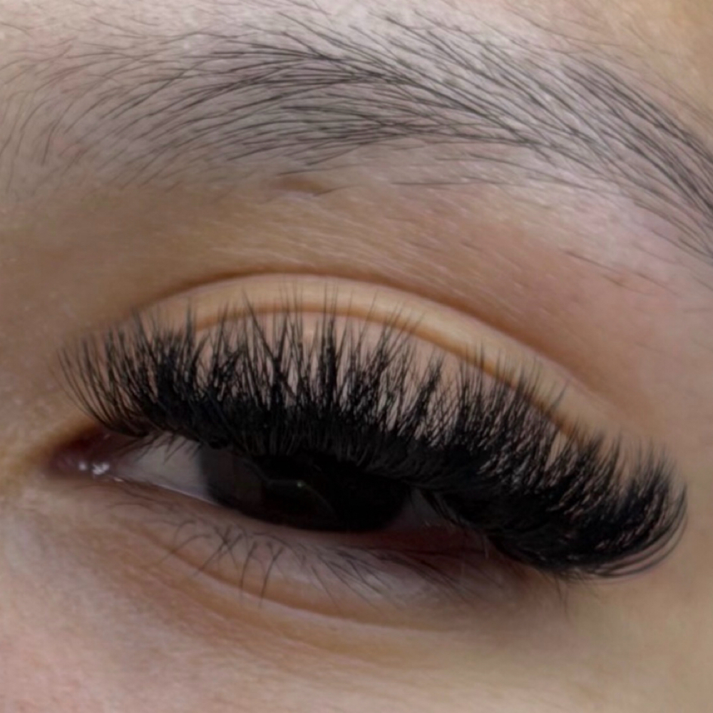 Eyelash Extensions 1 Week Touch Up at Kt’aesthetics in Madera, CA