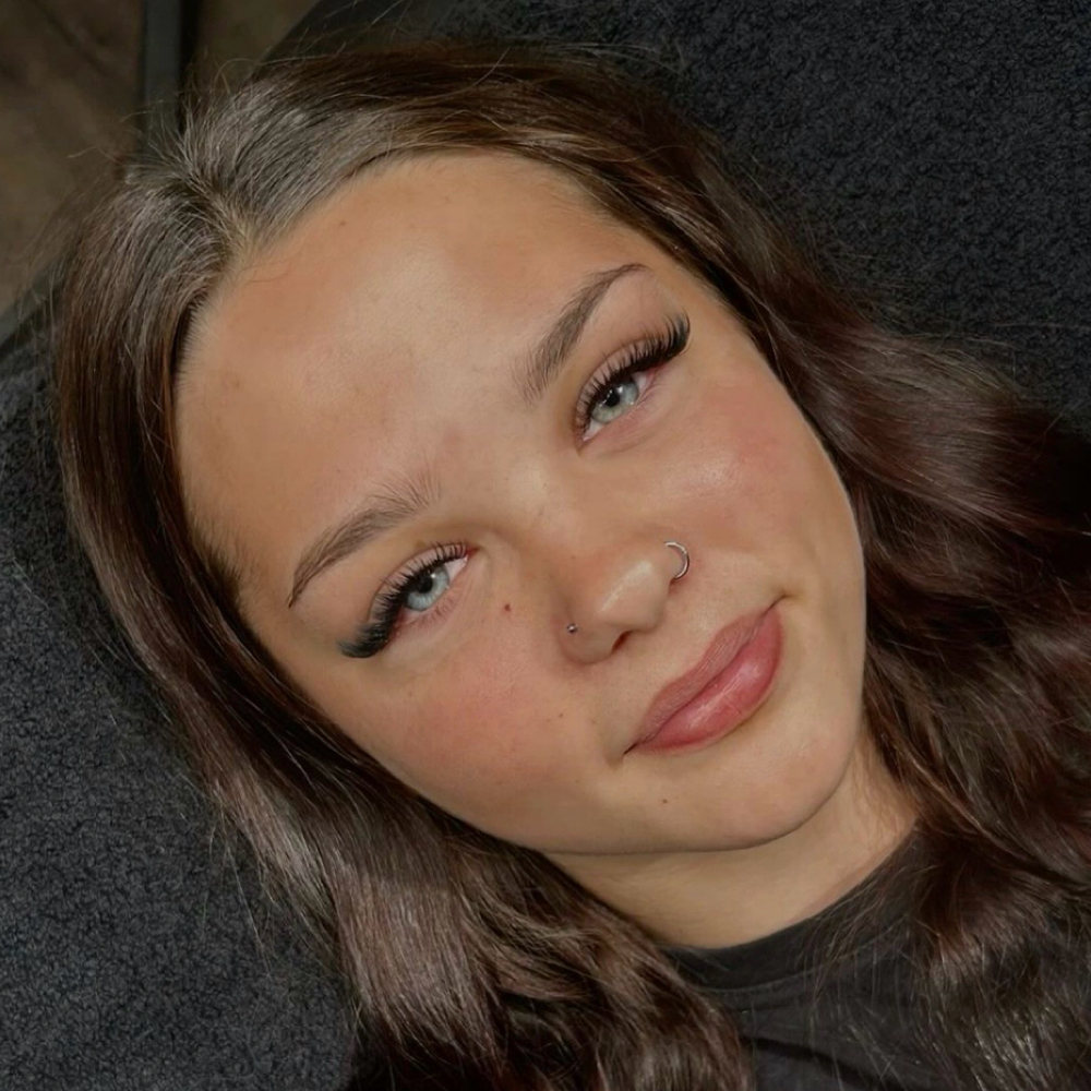 Full Set • High School Students at Beauty For Lashes By Jessie in Avon, IN