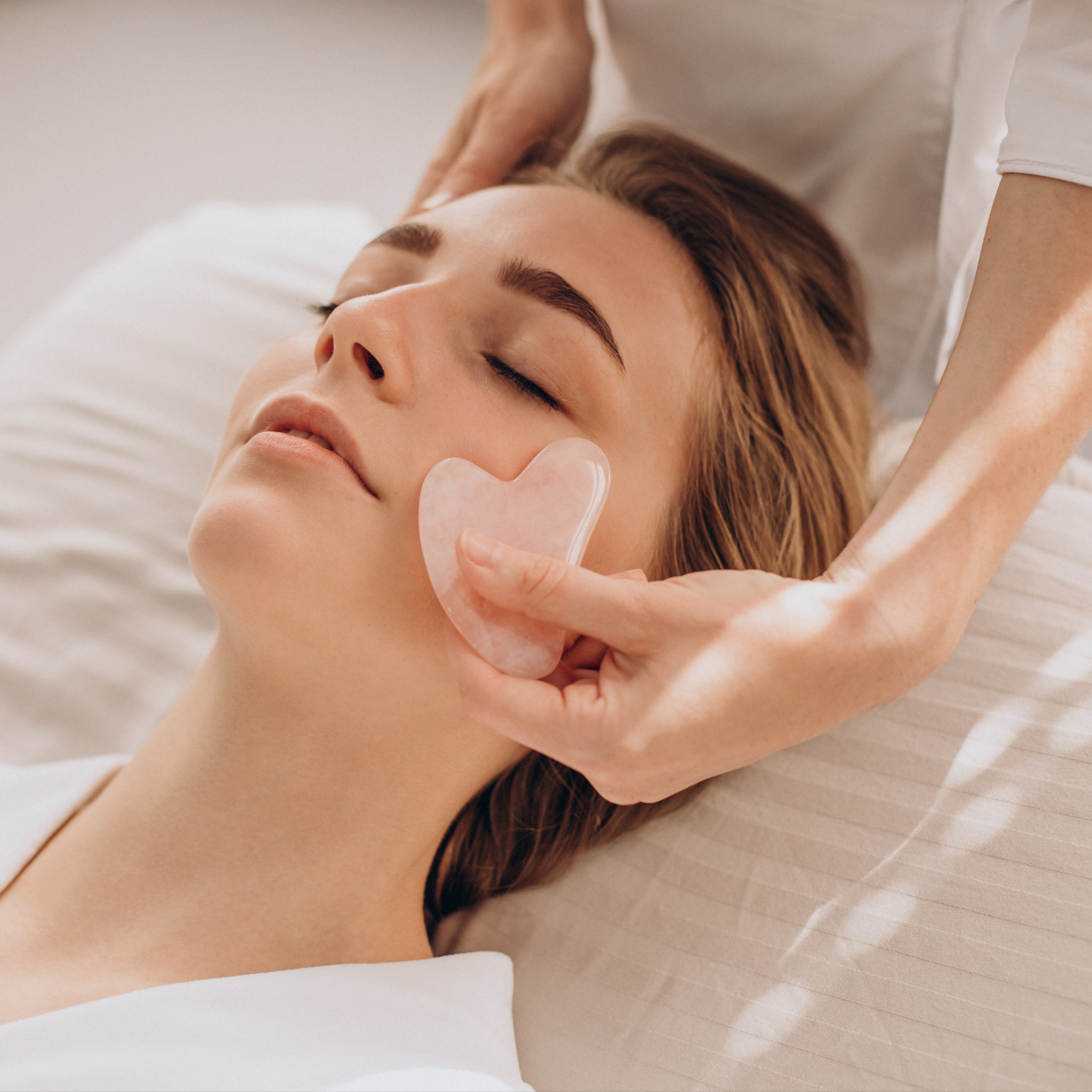 Eir Signature Custom Facial - 60min