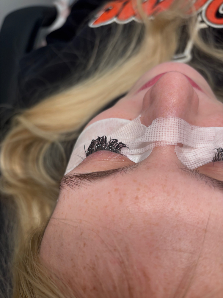 Lash Removal