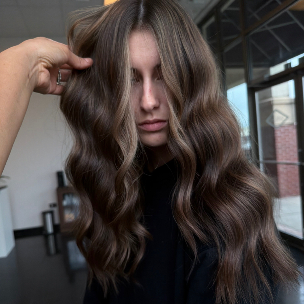The In Between Blonde at LavishBeauty.ByLori in Columbus, NE