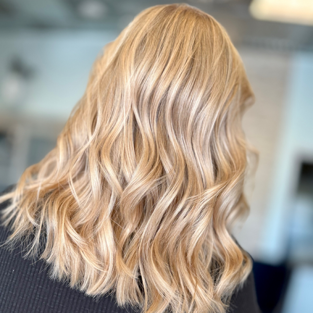 Mini Highlight at KRM Salons in Springfield, MO