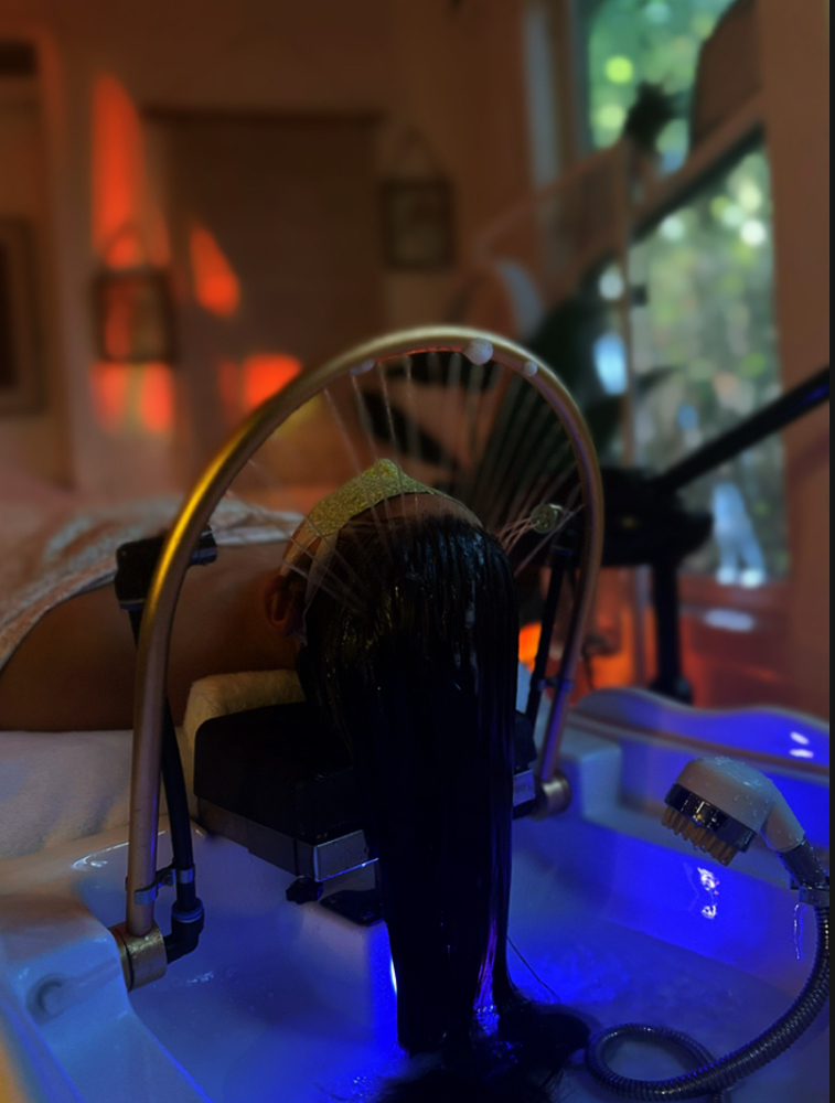 Head Spa/Mini Facial