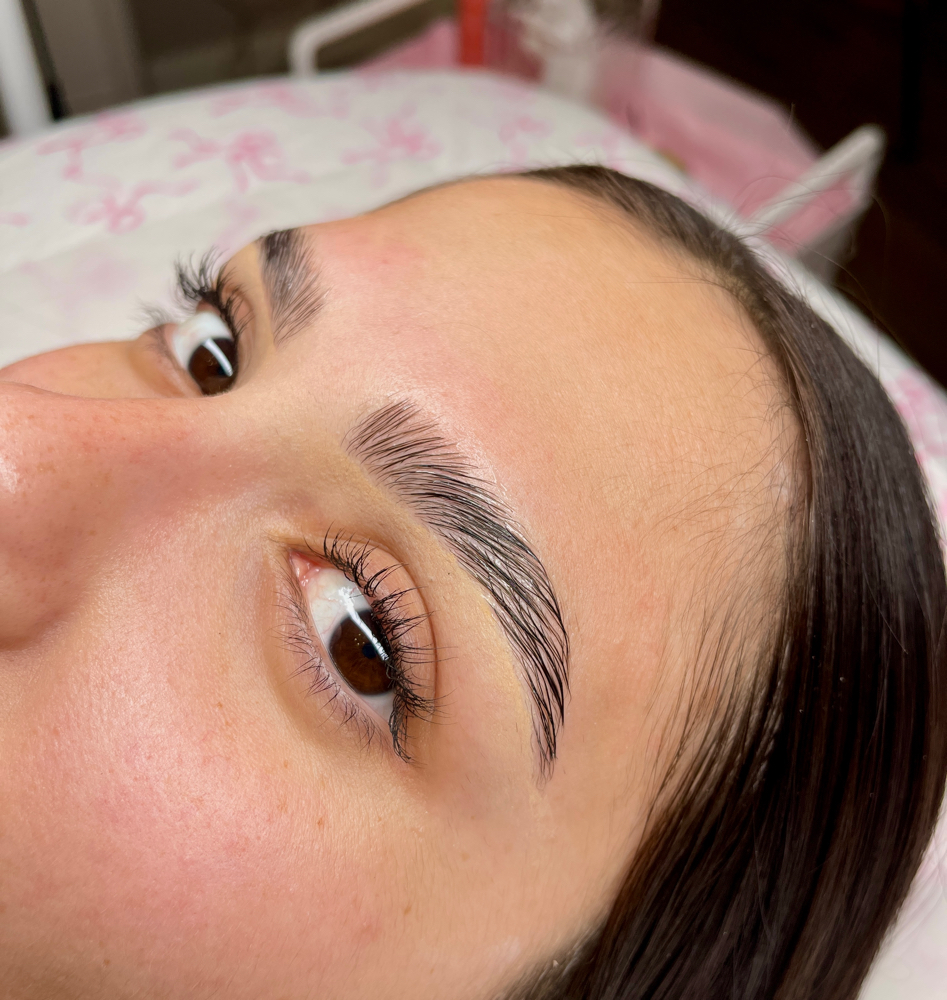 EYEBROW LAMINATION AND SHAPING