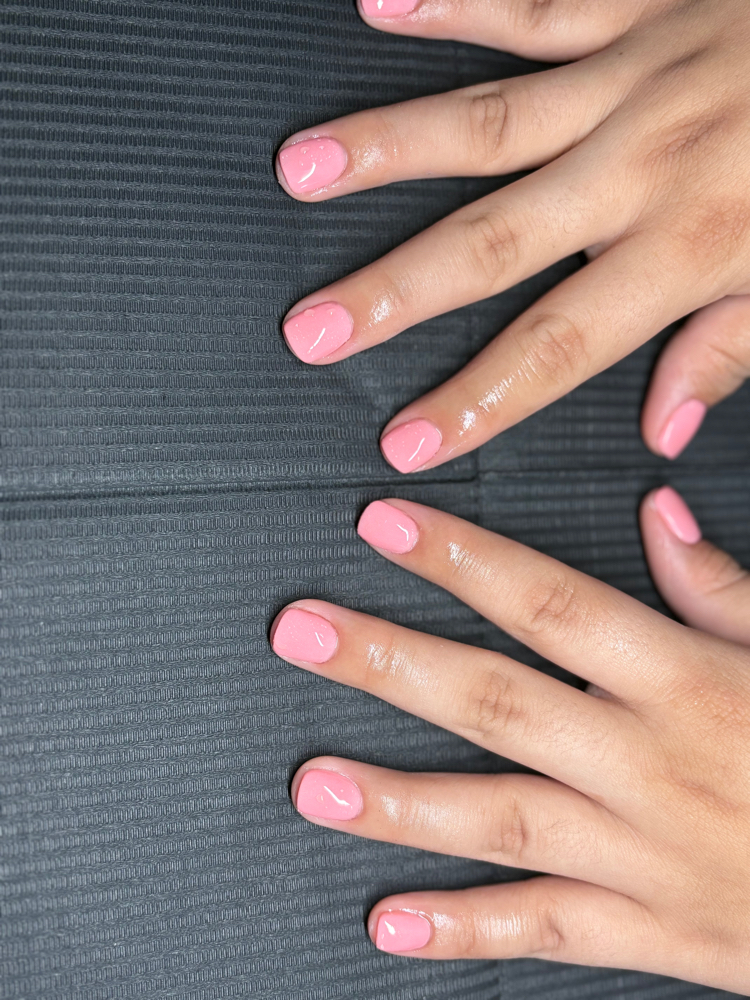 Hands Gel Polish Change