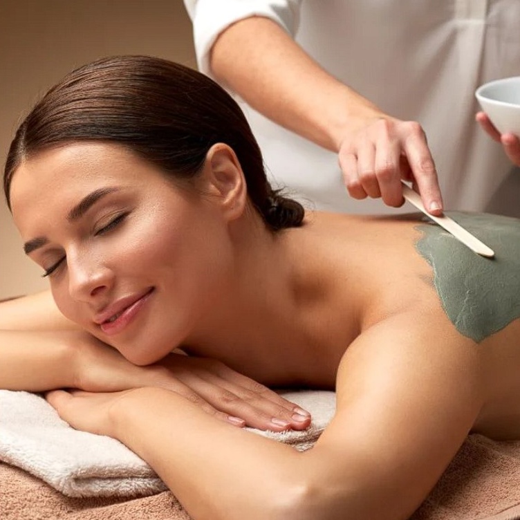 Deep Clean Back Facial at HeR The Beauty Room in Jacksonville, FL