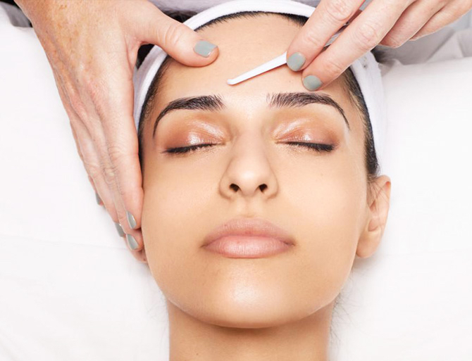 Dermaplaning Facial
