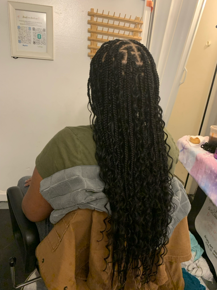 (M) 28” Boho Knotless W/ Hair