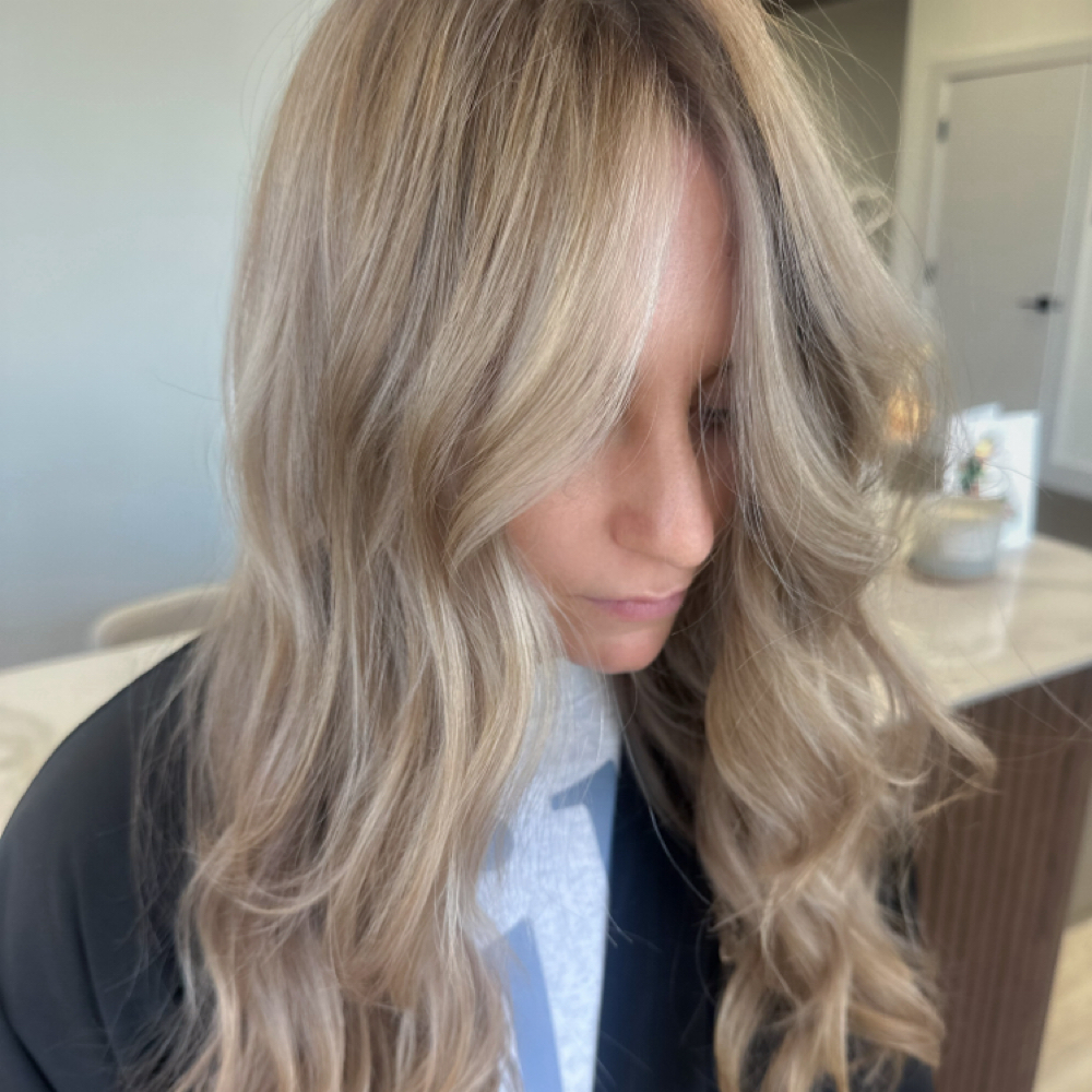 Full Blonding at Ray of Blonde in Jacksonville, FL