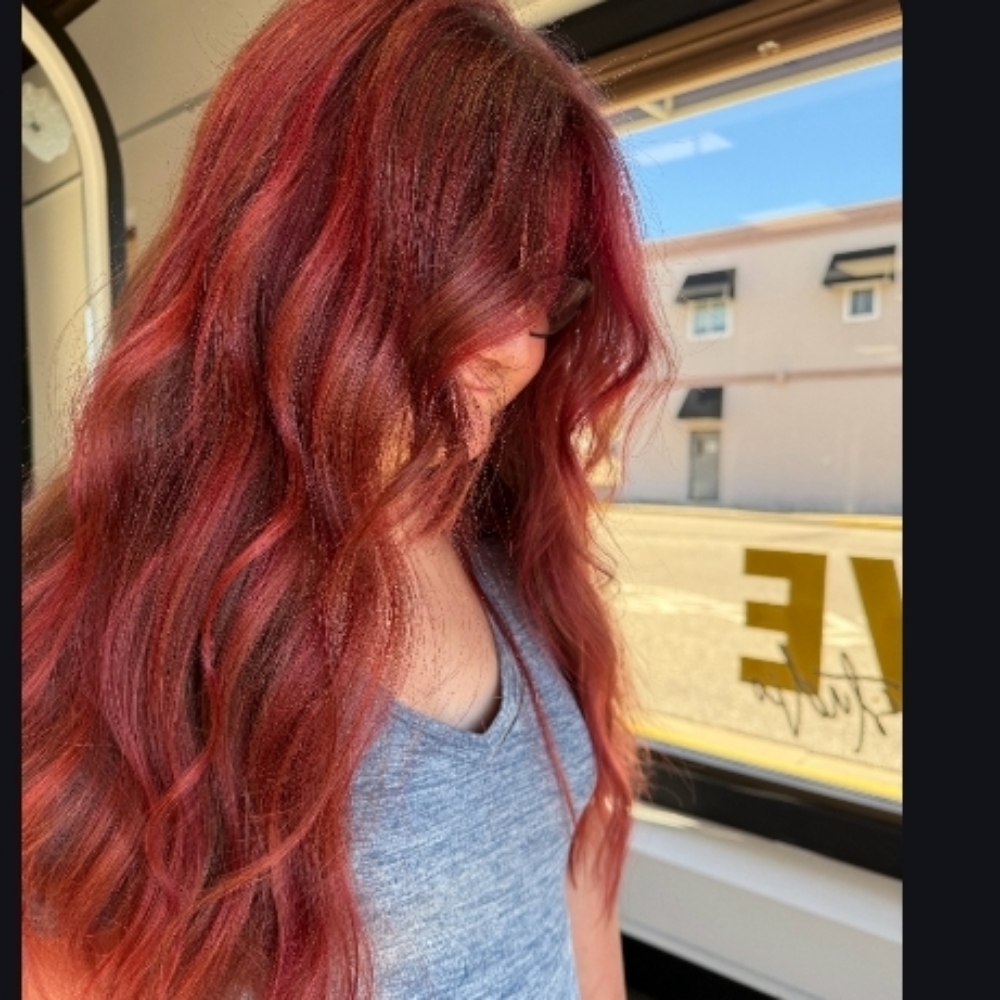 The DELUXE Full at JIVE hair studio in Alexandria, MN