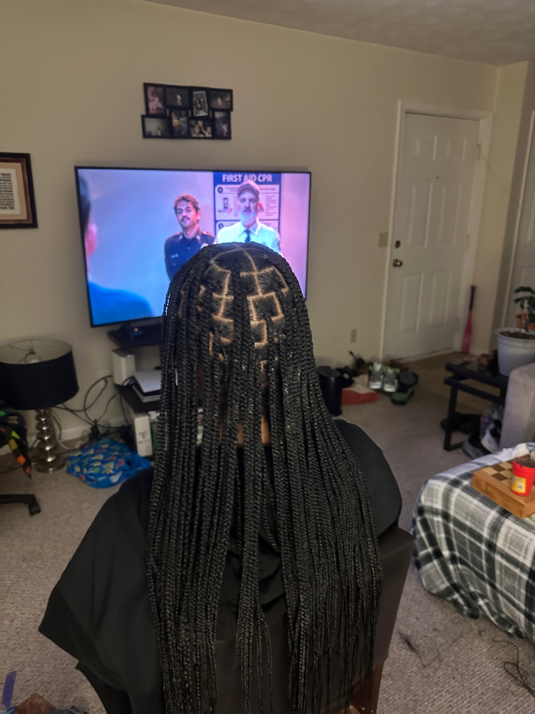 Medium Knotless Braids