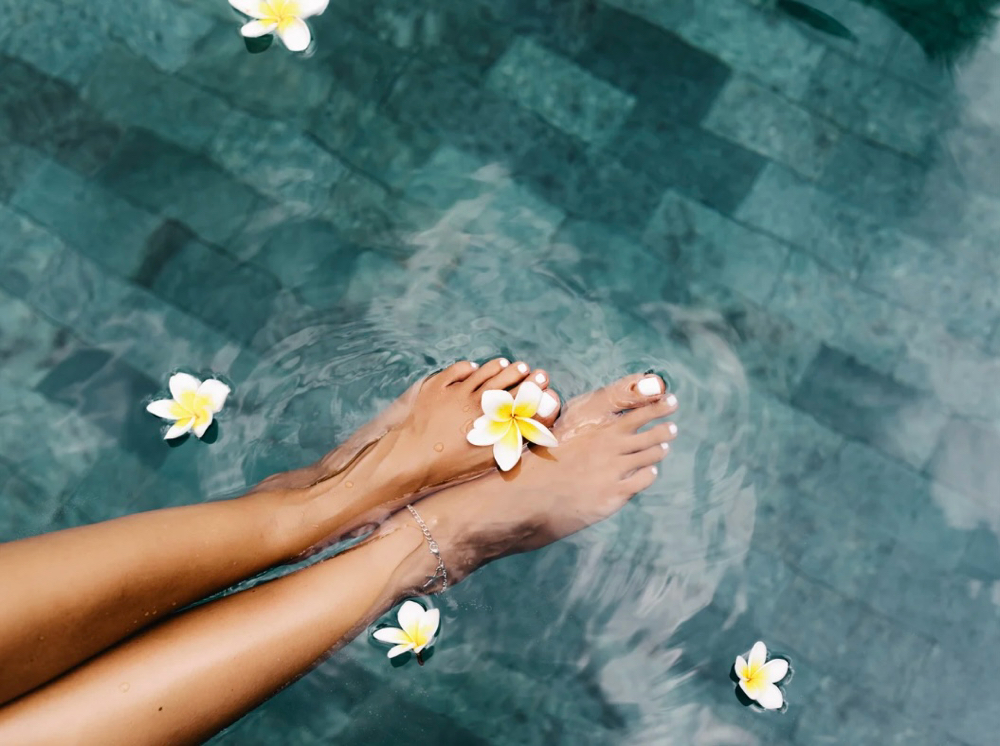 Apprentice Essential Pedi: Gel