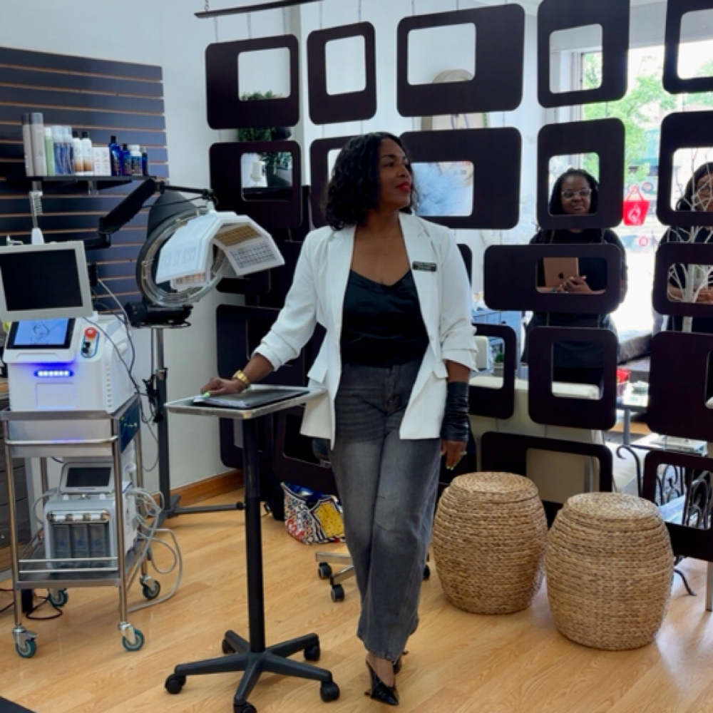 New Client Consultation Intake at Che Salon in St Louis, MO