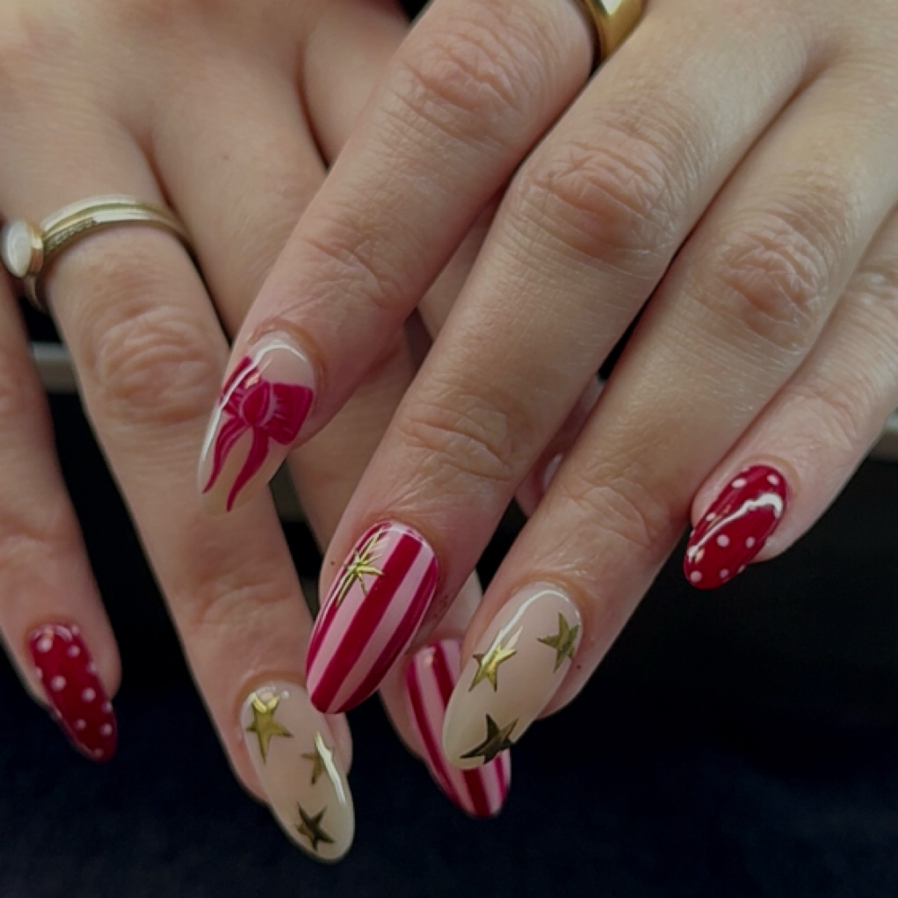 All 10 fingers - Mirroring Art at Anastacia’s Artistry in Houston, TX