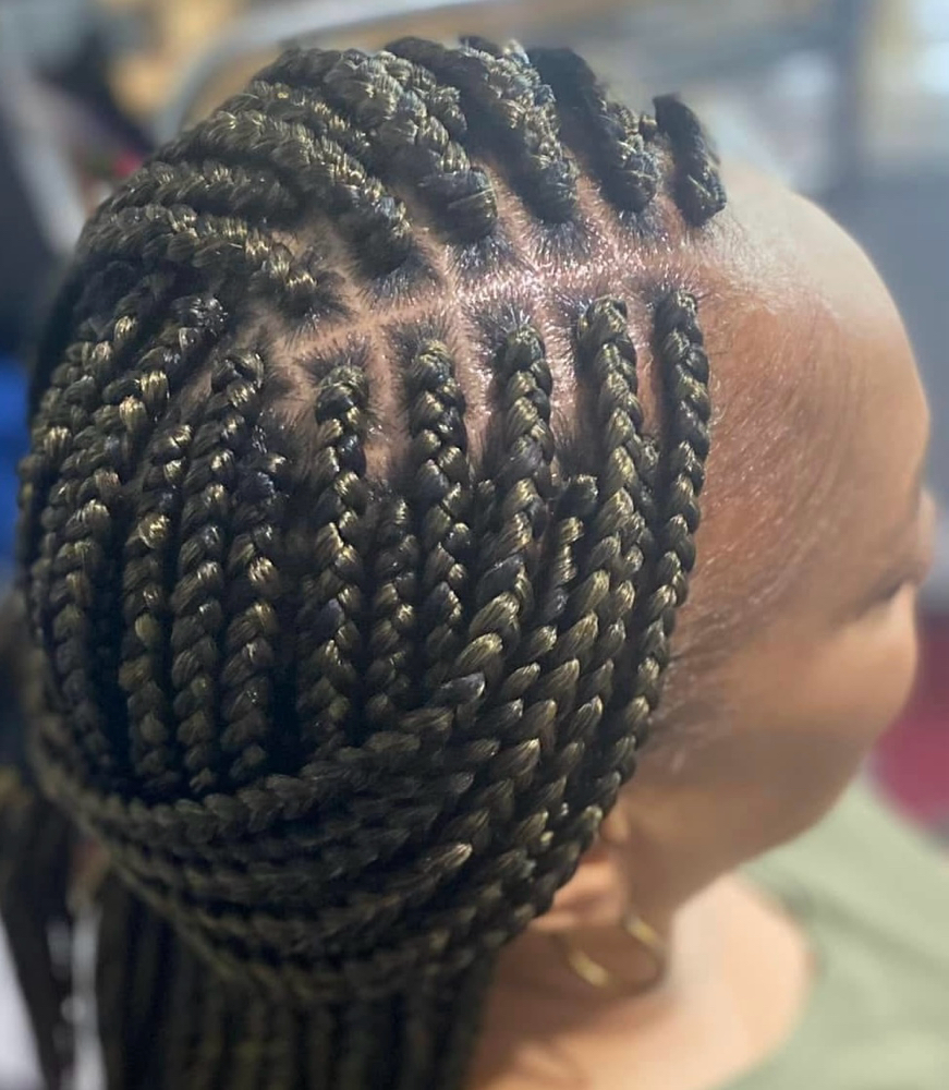 Med Box Braids at Applying Pressure in yoakum, TX